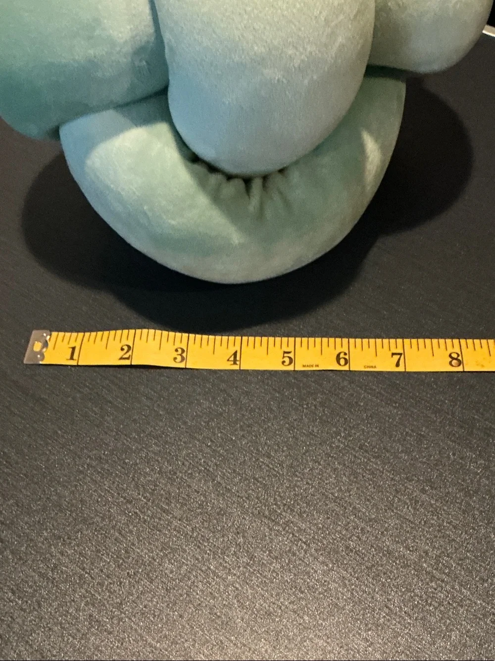 N/A plush knot